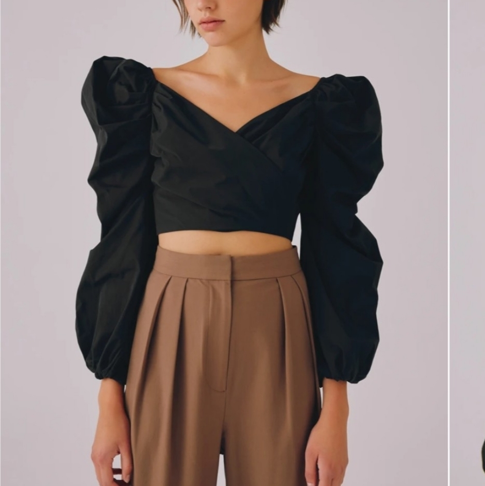 C/MEO Collective Black Puff Sleeves AMAZING